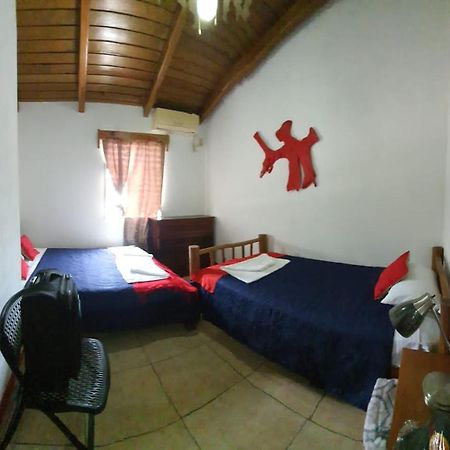 Hostal Blood Moon Rio Dulce Exterior photo