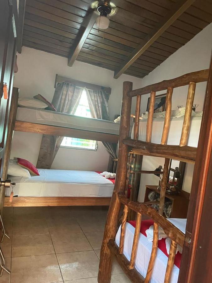 Hostal Blood Moon Rio Dulce Exterior photo